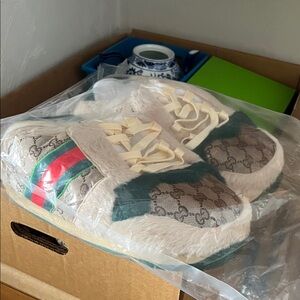 “Gucci” looking Beige and Green Fur-Lined Slippers